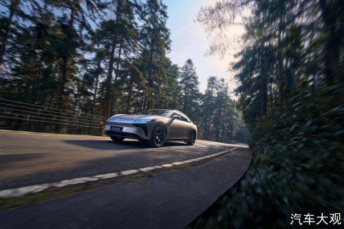 2025年想换新能源车？15 万预算盯紧东风奕派 eπ007，增