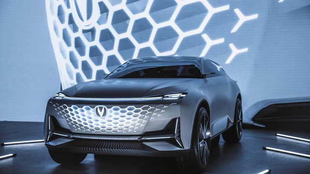 长安汽车概念车Vision V亮相北京国际车展，以科技创新助推品牌向上
