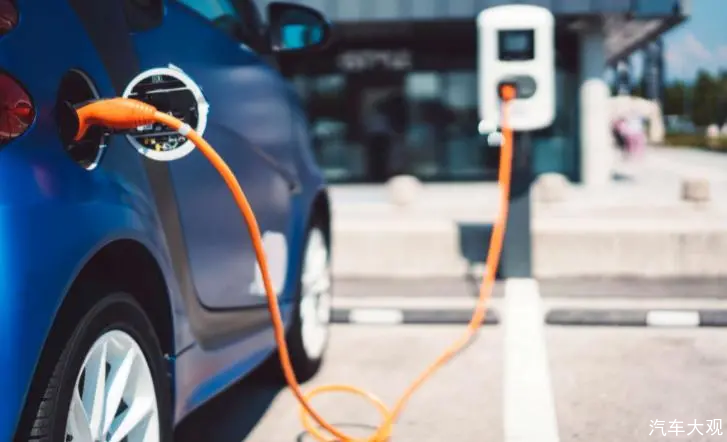 多重因素制约产能，新能源汽车产业能否渡过“电池荒”？