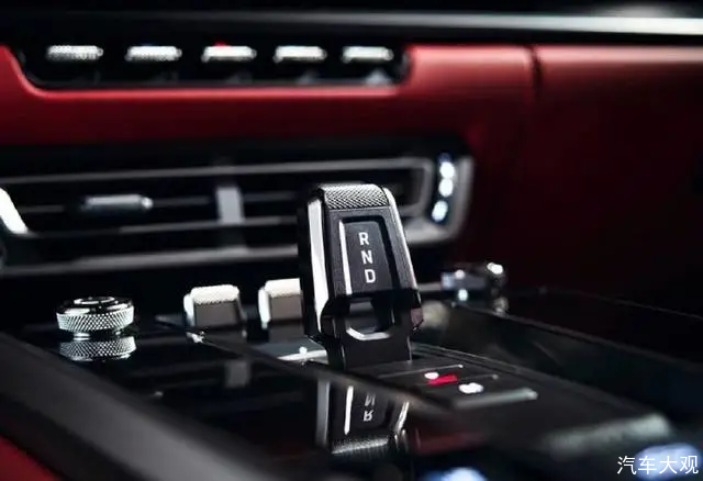 汽车大观｜第八代高尔夫GTI：“数字钢炮”时代的开启者