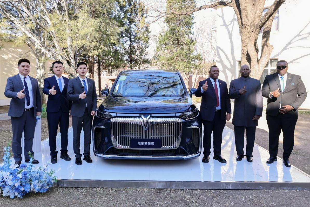 岚图，何以站上“大国外交”舞台？