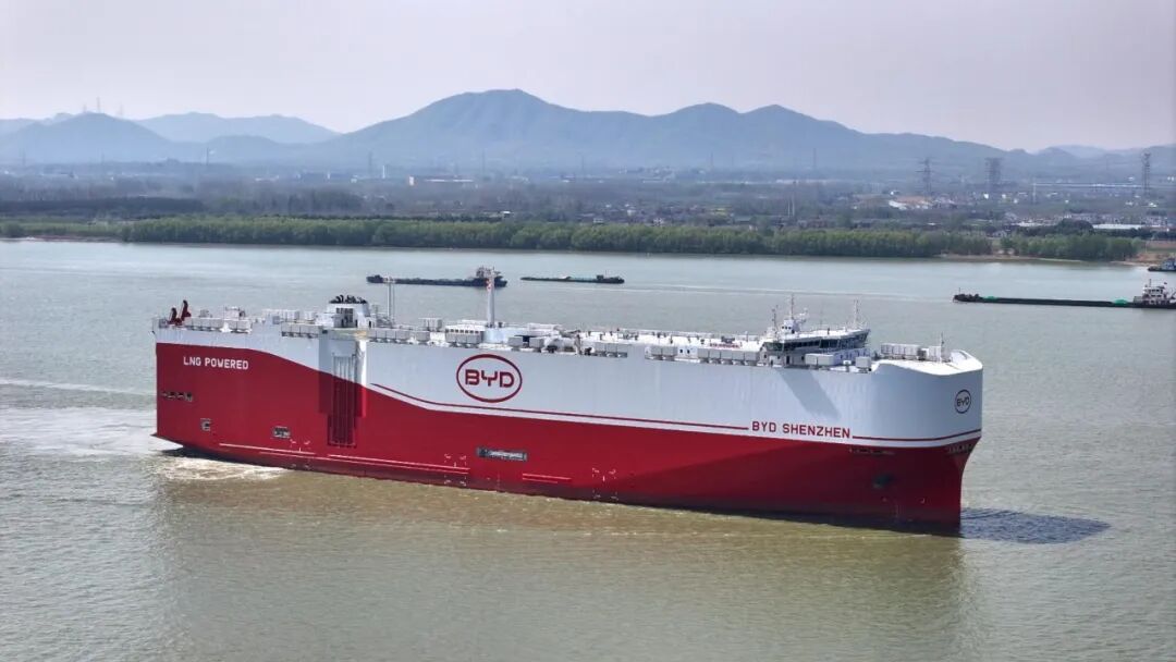 奇瑞or比亚迪，谁将成为2026海外第一？｜年终盘点（