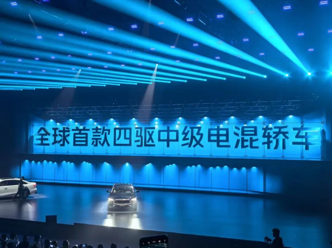10万的四驱B级车，吉利逼对手交出份额？